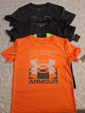 3 Boys Under Armour Bright Orange Graphic Logo Short Sleeve Tee